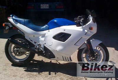 1988 Suzuki GSX 600 F photo